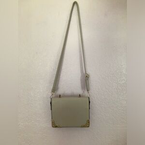 Elegant Cream Shoulder Bag